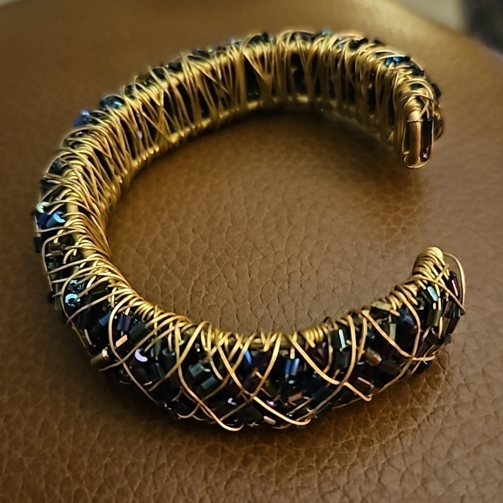 HANDMADE Metallic Midnight Blue Wire Wrapped Crystal Bead Cuff Bracelet - Picture 6 of 7